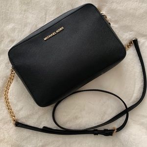 Micheal Kors Crossbody